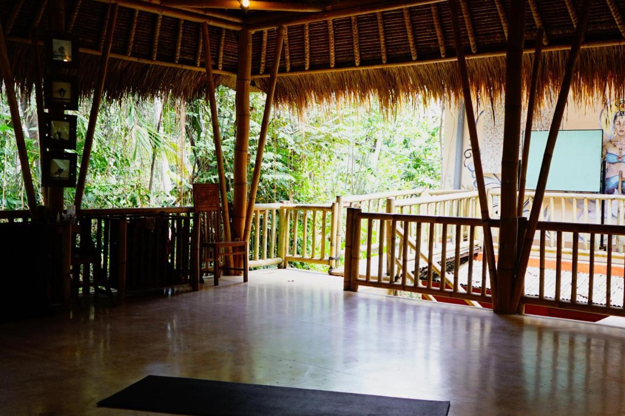 Shanti Toya Ashram Mambat Zewnętrze zdjęcie
